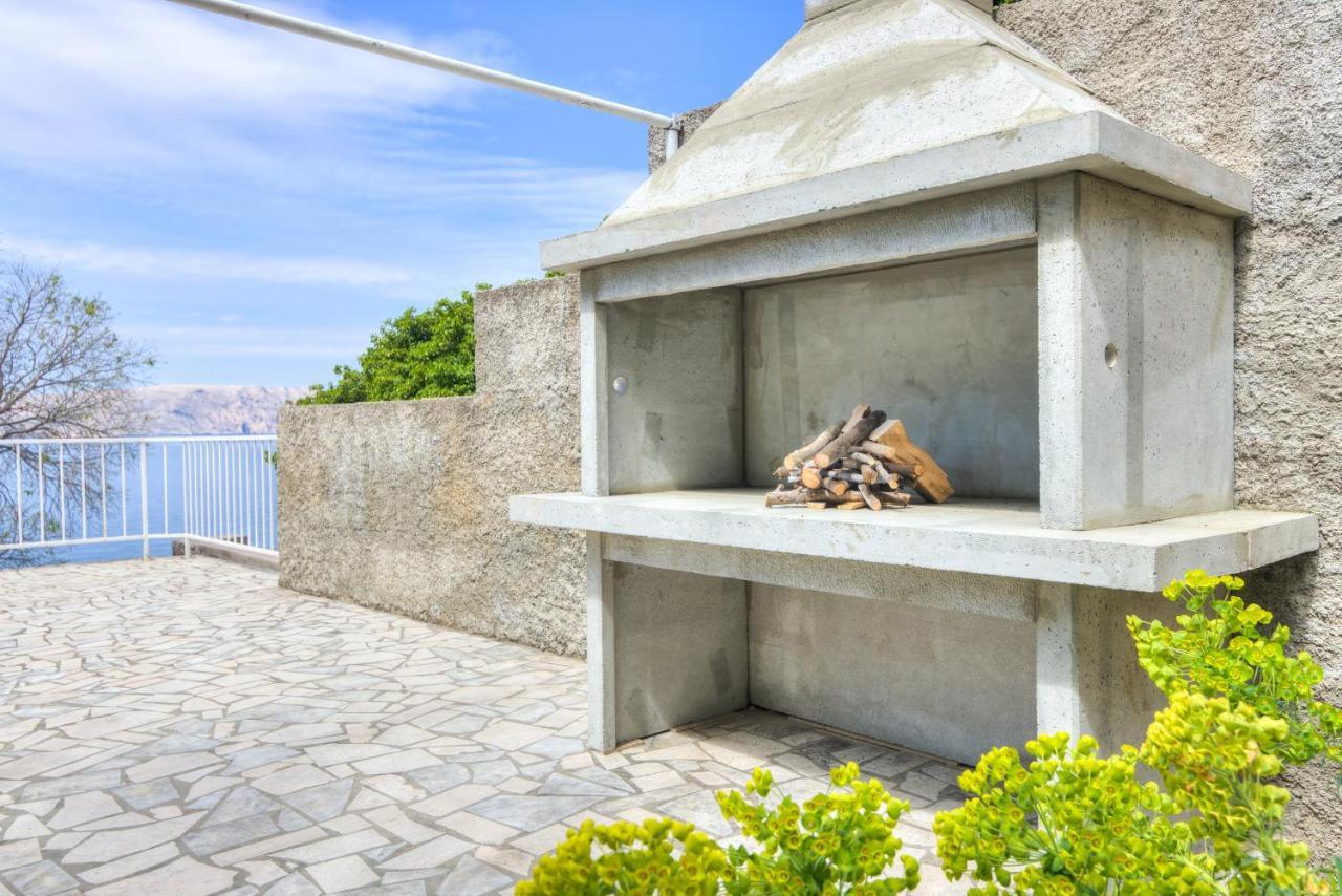 Apartments By The Beach Adela Senj Senj  Buitenkant foto
