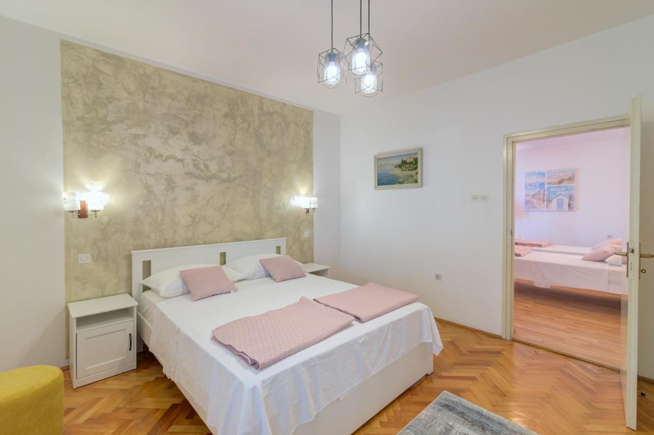 Apartments By The Beach Adela Senj Senj  Buitenkant foto