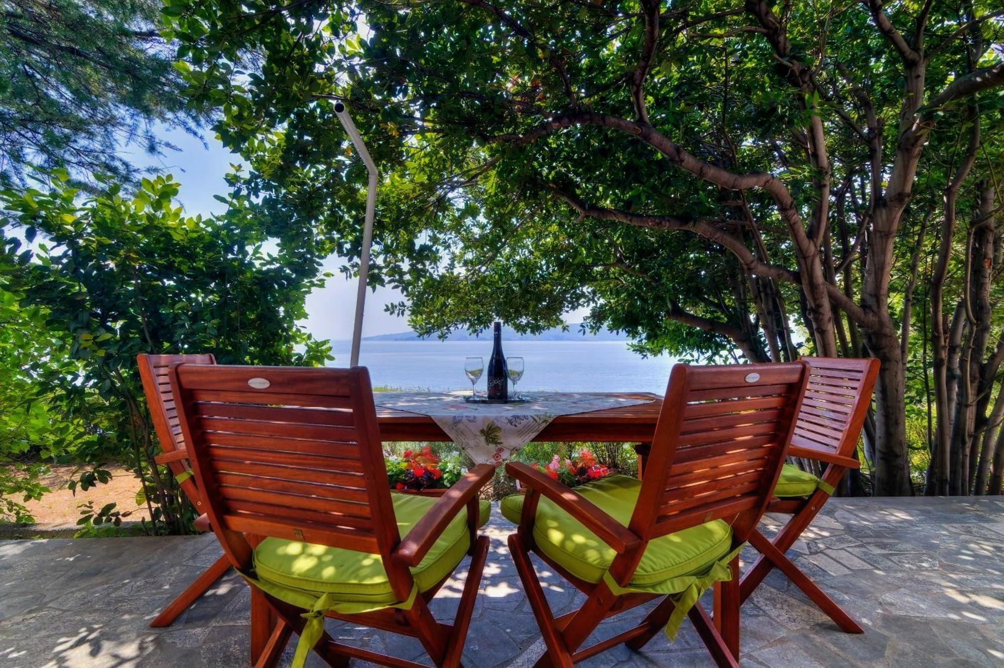 Apartments By The Beach Adela Senj Senj  Buitenkant foto